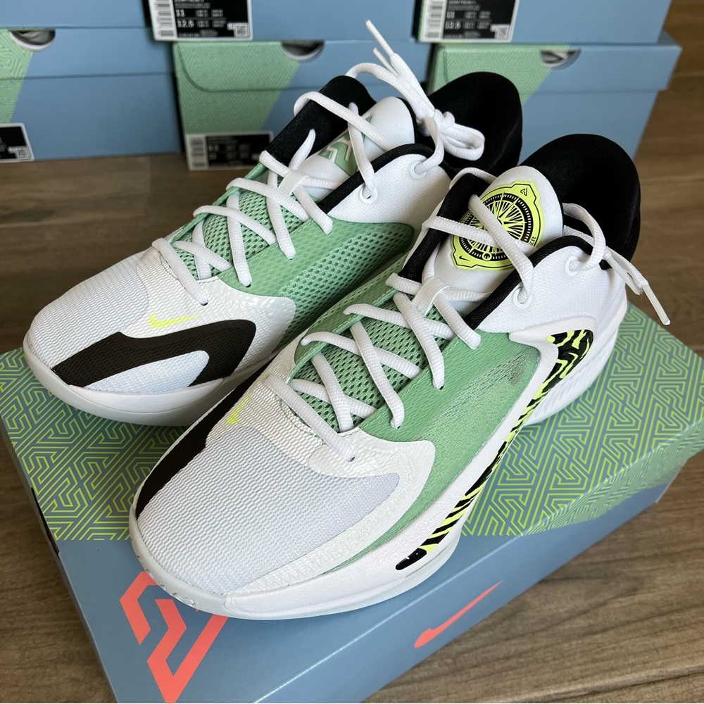 Nike Zoom Freak 4 "Greek Coastline" - Picture 1 of 9